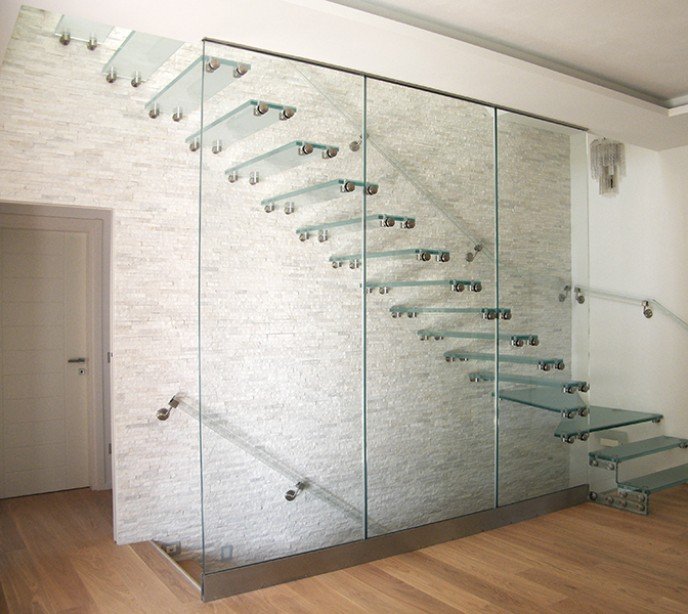 Стеклянная маршевая лестница Wall Glass