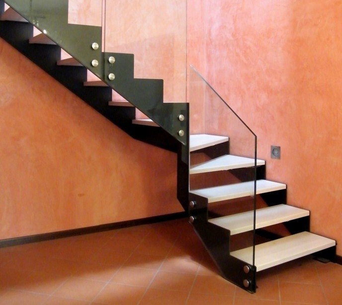 Маршевая лестница со стеклом Thema Vetro